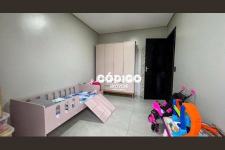 9_photo/94ce8844ff.3fb7297b8b420b18-ATLAS-b5c7b5ab-06fc-48b8-a298-275339fd6be5.jpg de casa à venda com 3 quartos, 175m² em Jardim Presidente Dutra, Guarulhos