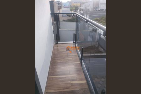 4_photo/94ce88452f.1ad5fb952b026013-ATLAS-e450f932-4bdd-46b5-aa3d-58fec2e41e74.jpg de casa à venda com 3 quartos, 200m² em Jardim Presidente Dutra, Guarulhos