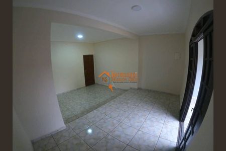 2_photo/94ce8845ff.ceff8192393c33de-ATLAS-14eafd41-739d-486a-ac8d-35ebac8fabbc.jpg de casa à venda com 2 quartos, 100m² em Vila Carmela II, Guarulhos