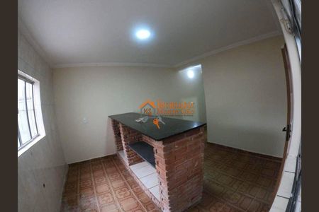 7_photo/94ce8845ff.ceff8192393c33de-ATLAS-55ffbe38-79f3-4598-98e5-52adcb1fac25.jpg de casa à venda com 2 quartos, 100m² em Vila Carmela II, Guarulhos