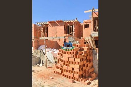 8_photo/94ce8847b5.6d966f5fb5582f4e-ATLAS-d6e14f07-ce2a-444c-be39-5bd8f9c43968.jpg de casa à venda com 3 quartos, 93m² em Vila Nova Bonsucesso, Guarulhos