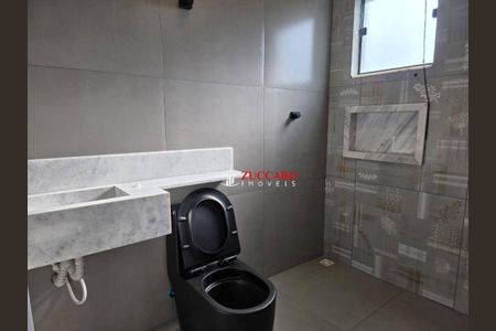 10_photo/94ce88487f.2b06d2afe20dcea3-ATLAS-33d4db5e-07f8-40e9-be37-8be42b9e7d88.jpg de casa à venda com 3 quartos, 92m² em Vila Nova Bonsucesso, Guarulhos