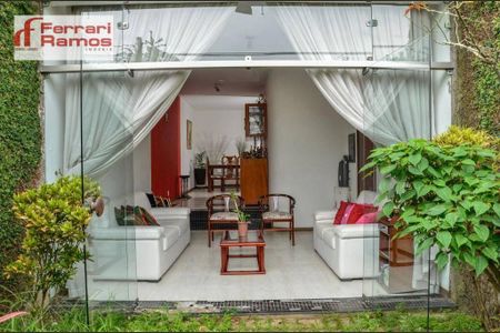 2_photo/94ce884a03.ae3d86bef28e162d-ATLAS-d768bd8a-5681-4d5b-b25a-52eee592a29f.jpg de casa à venda com 3 quartos, 200m² em Vila Nova Bonsucesso, Guarulhos