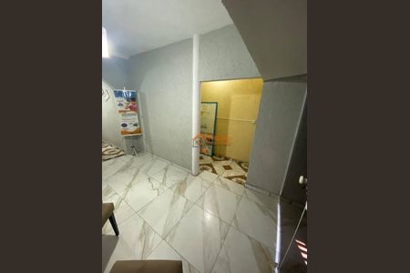 4_photo/94ce884b5d.a8ad17933a69d0d3-ATLAS-b270f454-5df9-42e5-8c69-bff9ee7eb6ab.jpg de casa à venda com 6 quartos, 300m² em Jardim Presidente Dutra, Guarulhos