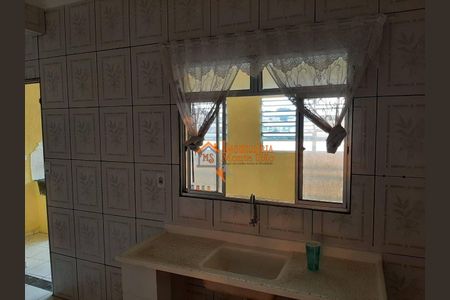 5_photo/94ce884db7.acefdcf8530a41c6-ATLAS-fe0fb858-0e2d-41b0-81db-31c5c51134ee.jpg de casa à venda com 5 quartos, 125m² em Vila Carmela I, Guarulhos