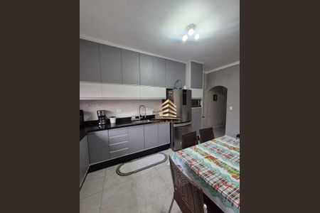 7_photo/94ce884e15.3aed5bbd04158097-ATLAS-ba45d1f8-e77d-4f08-8b95-961dafb18b8c.jpg de casa à venda com 3 quartos, 276m² em Jardim Presidente Dutra, Guarulhos