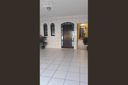 8_photo/94ce884e69.ba3e4f1a03d92c8a-ATLAS-2a05244d-376f-470b-bc9e-057976f98bcf.jpg de casa à venda com 5 quartos, 225m² em Vila Carmela II, Guarulhos