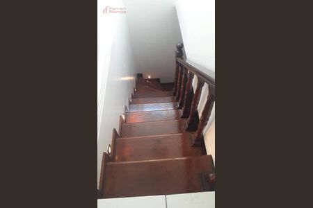 2_photo/94ce884e69.ba3e4f1a03d92c8a-ATLAS-5162a5f3-69fb-4325-86c4-55c0faf593f5.jpg de casa à venda com 5 quartos, 225m² em Vila Carmela II, Guarulhos