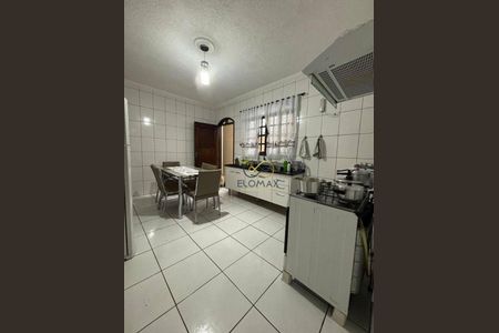 9_photo/94ce884ec7.c9dd7b8b60bfe920-ATLAS-3d91bbb3-e4e2-474f-8e24-bfca7376d048.jpg de casa à venda com 4 quartos, 250m² em Vila Carmela II, Guarulhos