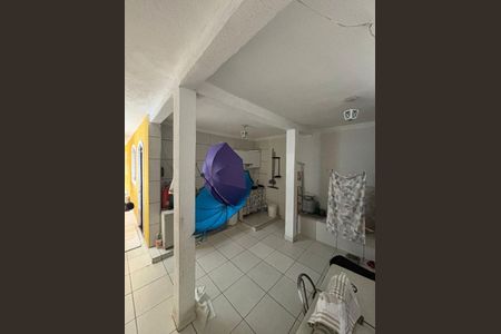 8_photo/94ce884ec7.c9dd7b8b60bfe920-ATLAS-4090dd93-9ca4-4caf-8c22-fab6ee783c2a.jpg de casa à venda com 4 quartos, 250m² em Vila Carmela II, Guarulhos