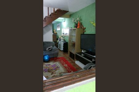 2_photo/94ce884f55.6c623372c172fc17-ATLAS-1cb408c6-9c32-4e29-a19b-faecd437182d.jpg de casa à venda com 2 quartos, 130m² em Vila Carmela II, Guarulhos