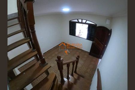 4_photo/94ce884f55.6c623372c172fc17-ATLAS-949d116f-e768-4f3f-a461-c62d01da00db.jpg de casa à venda com 2 quartos, 100m² em Vila Carmela II, Guarulhos