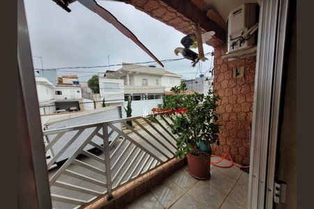 4_photo/94ce884f8d.a053bc4fc8a284f8-ATLAS-5bb1607c-b03e-44f7-99e8-4cb48bba95d4.jpg de casa à venda com 3 quartos, 120m² em Vila Carmela I, Guarulhos