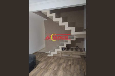 3_photo/94ce884ff9.e1d2c46bde3eb79c-ATLAS-30181071-0600-4be6-8d05-92c3d3b93d7f.jpg de casa à venda com 2 quartos, 220m² em Vila Carmela I, Guarulhos