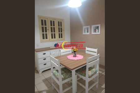 10_photo/94ce884ff9.e1d2c46bde3eb79c-ATLAS-b97e088e-cb1a-4cc6-a712-46032b34cafd.jpg de casa à venda com 2 quartos, 220m² em Vila Carmela I, Guarulhos