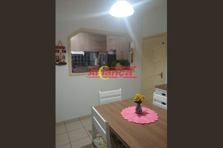 11_photo/94ce884ff9.e1d2c46bde3eb79c-ATLAS-c24f517b-3abe-497c-a44f-ab232fee07f7.jpg de casa à venda com 2 quartos, 220m² em Vila Carmela I, Guarulhos