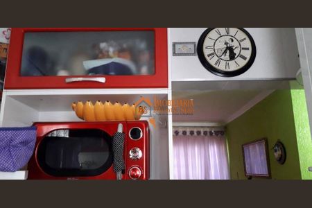 4_photo/94ce88502f.ceff8192393c33de-ATLAS-16c379a7-e128-4678-8a00-e9002f1b9e51.jpg de casa à venda com 2 quartos, 44m² em Vila Carmela I, Guarulhos