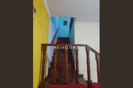 9_photo/94ce88520b.f2c8c659ffa0a6bc-ATLAS-6dec634d-1230-46af-9b78-2a96ea95a2a1.jpg de casa à venda com 3 quartos, 200m² em Vila Carmela I, Guarulhos