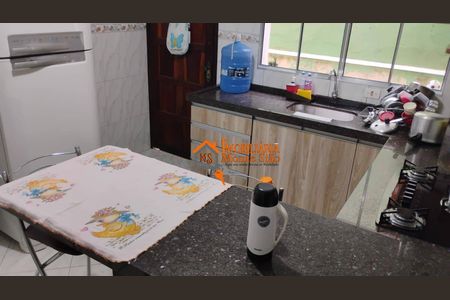 10_photo/94ce88523f.ee31d1fd9df23408-ATLAS-98eaf059-eb0d-4dab-a35b-07a1bdabaf8c.jpg de casa à venda com 2 quartos, 110m² em Vila Carmela I, Guarulhos