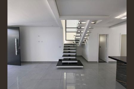 6_photo/94ce885ccb.621ee2e78907adfc-ATLAS-3bb8f275-e45d-4978-83c5-d717951f1a10.jpg de casa à venda com 3 quartos, 150m² em Jardim Presidente Dutra, Guarulhos