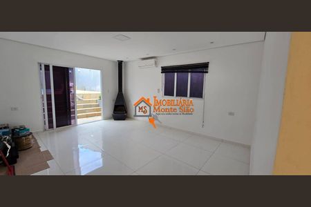 6_photo/94ce89037b.f04eb875c589874c-ATLAS-1fd7d578-3d99-41b5-9bcf-ca3f227d6b00.jpg de casa à venda com 2 quartos, 140m² em Parque Residencial Bambi, Guarulhos