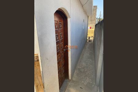 48_photo/94ce8963e1.b760bf5d8bb46efe-ATLAS-be3d5c7f-3be4-48a6-a7e9-787483b387c5.jpg de casa à venda com 2 quartos, 160m² em Cidade Soberana, Guarulhos