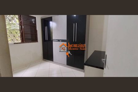 4_photo/94ce89783b.ceff8192393c33de-ATLAS-2143b3d0-a62c-477e-b1e2-e120c9f52872.jpg de casa à venda com 2 quartos, 48m² em Lavras, Guarulhos