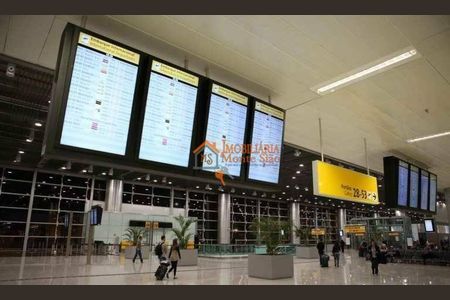 5_photo/94ce897843.ceff8192393c33de-ATLAS-7e2bf69c-029e-4e5c-b334-04c1128d1d2a.jpg de casa à venda com 4 quartos, 200m² em Jardim das Andorinhas, Guarulhos