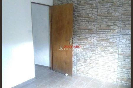 5_photo/94ce897a6f.bc6cf7650558a66c-ATLAS-931bee75-e111-40e7-b00f-0f499791f12e.jpg de casa à venda com 3 quartos, 148m² em Jardim IV Centenario, Guarulhos