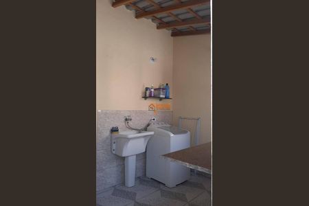 8_photo/94ce897b23.ceff8192393c33de-ATLAS-eb96b724-7e87-4ae2-949f-e225ebe15738.jpg de casa à venda com 3 quartos, 177m² em Lavras, Guarulhos