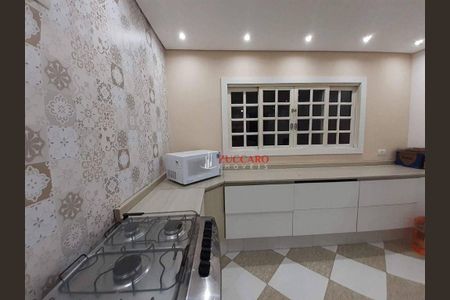 6_photo/94ce897b6d.b8bf539dfb691837-ATLAS-3c80259a-112f-4e7c-b43e-c4aaa740937e.jpg de casa à venda com 3 quartos, 165m² em Lavras, Guarulhos