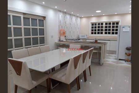 3_photo/94ce897b6d.b8bf539dfb691837-ATLAS-c7a8a34d-a9c4-4fc2-9b3e-4d193a1a4d3d.jpg de casa à venda com 3 quartos, 165m² em Lavras, Guarulhos