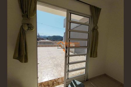 2_photo/94ce897cbb.90bd9ce7e18c11b8-ATLAS-36f3cef1-587f-4a8e-8fcb-88038f12c1ba.jpg de casa à venda com 2 quartos, 180m² em Cidade Soberana, Guarulhos