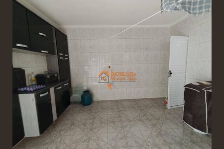 11_photo/94ce897cbb.90bd9ce7e18c11b8-ATLAS-b4e83780-8deb-4ece-a673-92d57df200f0.jpg de casa à venda com 2 quartos, 180m² em Cidade Soberana, Guarulhos