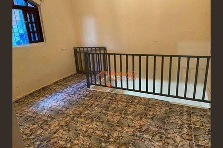 14_photo/94ce897f49.8f3f2a47dd94676f-ATLAS-e957c103-7861-46f0-8201-b31c1ce38cd9.jpg de casa à venda com 4 quartos, 200m² em Jardim IV Centenario, Guarulhos