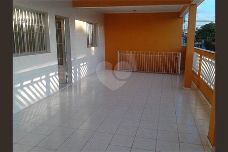 4_photo/94ce89927d.8cbbc6e43ead3576-ATLAS-3fb8d662-7b7b-4169-829b-e47f43d2fa1d.jpg de casa à venda com 3 quartos, 265m² em Jardim Presidente Dutra, Guarulhos