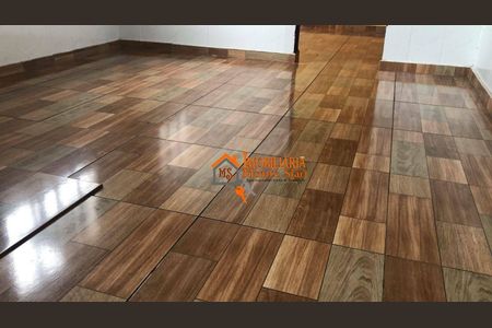 2_photo/94ce89967d.37e5a91778d93e97-ATLAS-162e3a79-ddfb-415f-9bc4-1ce452dbf193.jpg de casa à venda com 4 quartos, 250m² em Jardim Santa Paula, Guarulhos