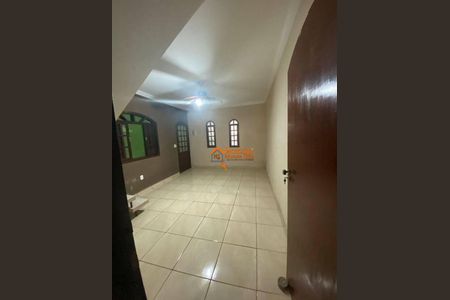 1_photo/94ce89b2d9.f8b5319c31ea9539-ATLAS-14ea7c7f-03dc-45c8-8d4c-7b7bbdba8525.jpg de casa à venda com 3 quartos, 225m² em Vila Nova Bonsucesso, Guarulhos