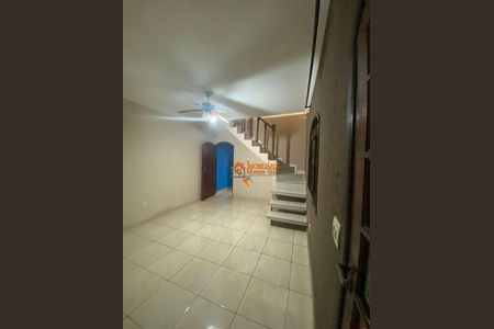 8_photo/94ce89b2d9.f8b5319c31ea9539-ATLAS-2731ccc7-feaa-4ffa-8835-4d241ab8ae70.jpg de casa à venda com 3 quartos, 225m² em Vila Nova Bonsucesso, Guarulhos