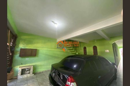 4_photo/94ce89b2d9.f8b5319c31ea9539-ATLAS-4f209aa7-2c9c-4530-b3e8-49af63eb25d2.jpg de casa à venda com 3 quartos, 225m² em Vila Nova Bonsucesso, Guarulhos