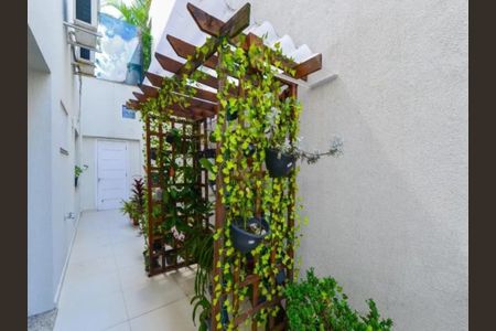 9_photo/94ce89b4fd.c696d6dfecea6f1c-ATLAS-6ab6fcc5-cdc9-43be-824e-072d806590a5.jpg de casa à venda com 4 quartos, 375m² em Vila Nova Bonsucesso, Guarulhos