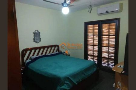 12_photo/94ce89b50f.3714cccd63f8fe2d-ATLAS-8b130858-d6f9-43b5-a079-088b25b5de8e.jpg de casa à venda com 4 quartos, 225m² em Jardim Presidente Dutra, Guarulhos