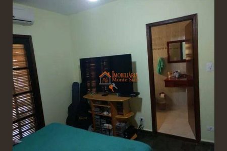 6_photo/94ce89b50f.3714cccd63f8fe2d-ATLAS-a1e42fc8-1c03-4e1a-83a6-4b1cf77fb8f1.jpg de casa à venda com 4 quartos, 225m² em Jardim Presidente Dutra, Guarulhos