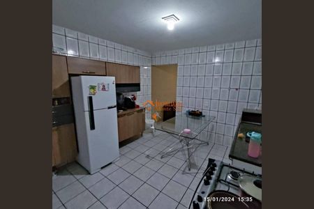 10_photo/94ce89b6df.598c66e7e5047e83-ATLAS-2cf32b82-58df-435c-98db-ca8d1ccac2a1.jpg de casa à venda com 6 quartos, 300m² em Vila Nova Bonsucesso, Guarulhos