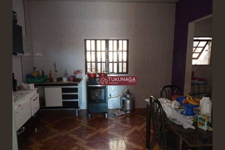 8_photo/94ce89ba4f.cb6f0b391477862f-ATLAS-8b920d02-ca84-403c-95c6-4364dc14b2fc.jpg de casa à venda com 4 quartos, 250m² em Vila Nova Bonsucesso, Guarulhos