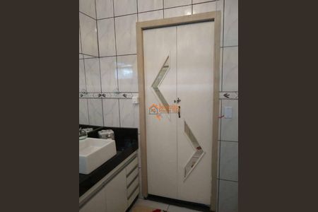 5_photo/94ce89bb93.ceff8192393c33de-ATLAS-6d088e21-2328-42b3-9e08-e464d7f018cd.jpg de casa à venda com 6 quartos, 125m² em Jardim Ponte Alta I, Guarulhos