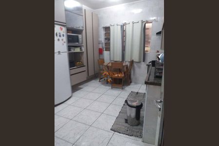 4_photo/94ce89bd9b.ceff8192393c33de-ATLAS-bf3c94b0-6976-41dc-9bf9-ceedbbf837de.jpg de casa à venda com 4 quartos, 250m² em Jardim Santa Paula, Guarulhos