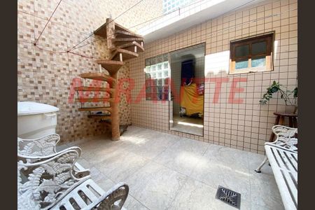 3_photo/94ce89c2bd.ae3d86bef28e162d-ATLAS-0b4a6bf5-1789-49f1-9b8d-ddfb28d8bb75.jpg de casa à venda com 2 quartos, 117m² em Residencial Parque Cumbica, Guarulhos