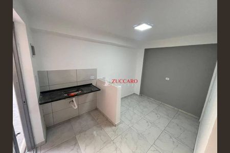 4_photo/94ce89c2eb.b080a49fc816acec-ATLAS-b88162d5-e5a9-4181-ac0b-0e21f1604ca7.jpg de casa à venda com 5 quartos, 350m² em Residencial Parque Cumbica, Guarulhos