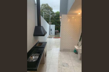 11_photo/94ce89cb21.5bc4e555b9c29fe3-ATLAS-a1dfd36c-3e23-4b80-89b1-e9ef1a05040d.jpg de casa à venda com 3 quartos, 107m² em Jardim do Triunfo, Guarulhos